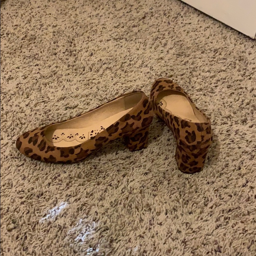 CL Laundry leopard block heels size 8m